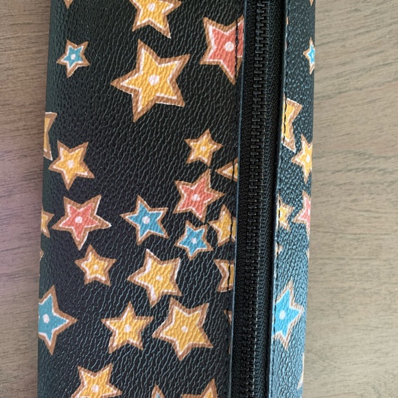 Like new COACH  Wallet - Picture 2 of 6